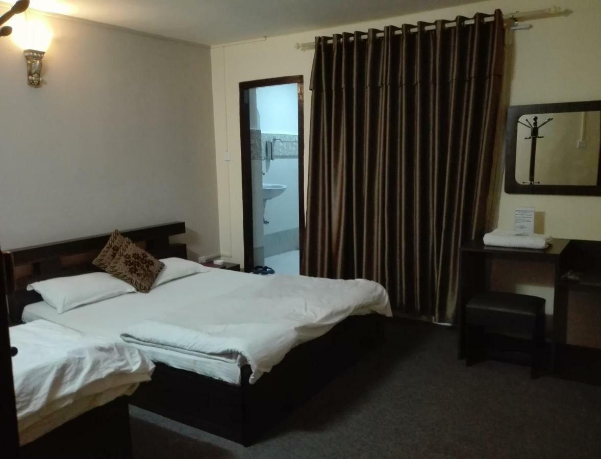 Hotel Siraaj Lalitpur Экстерьер фото