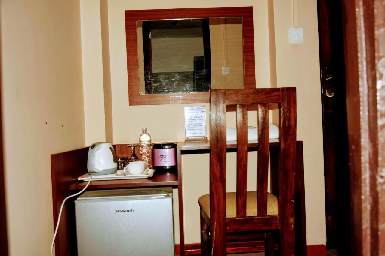 Hotel Siraaj Lalitpur Экстерьер фото