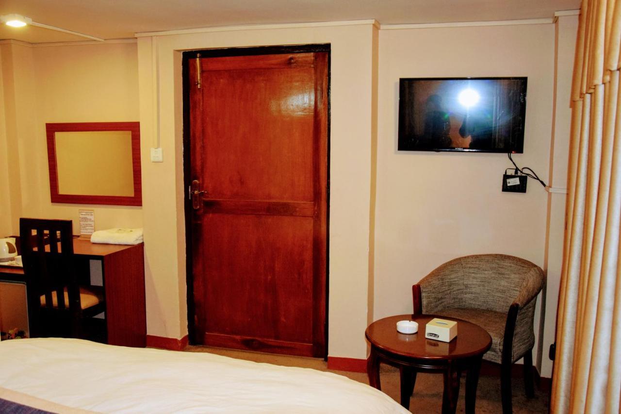 Hotel Siraaj Lalitpur Экстерьер фото
