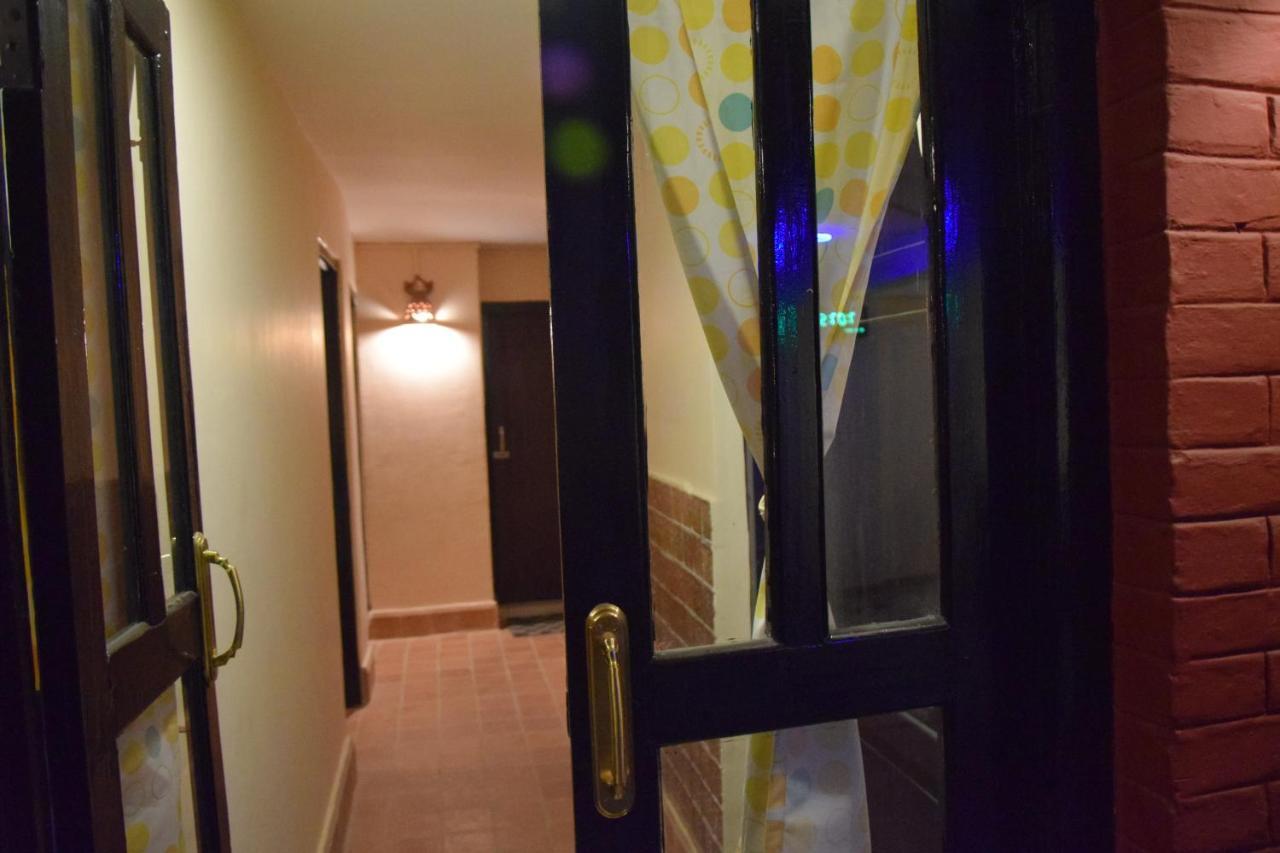 Hotel Siraaj Lalitpur Экстерьер фото